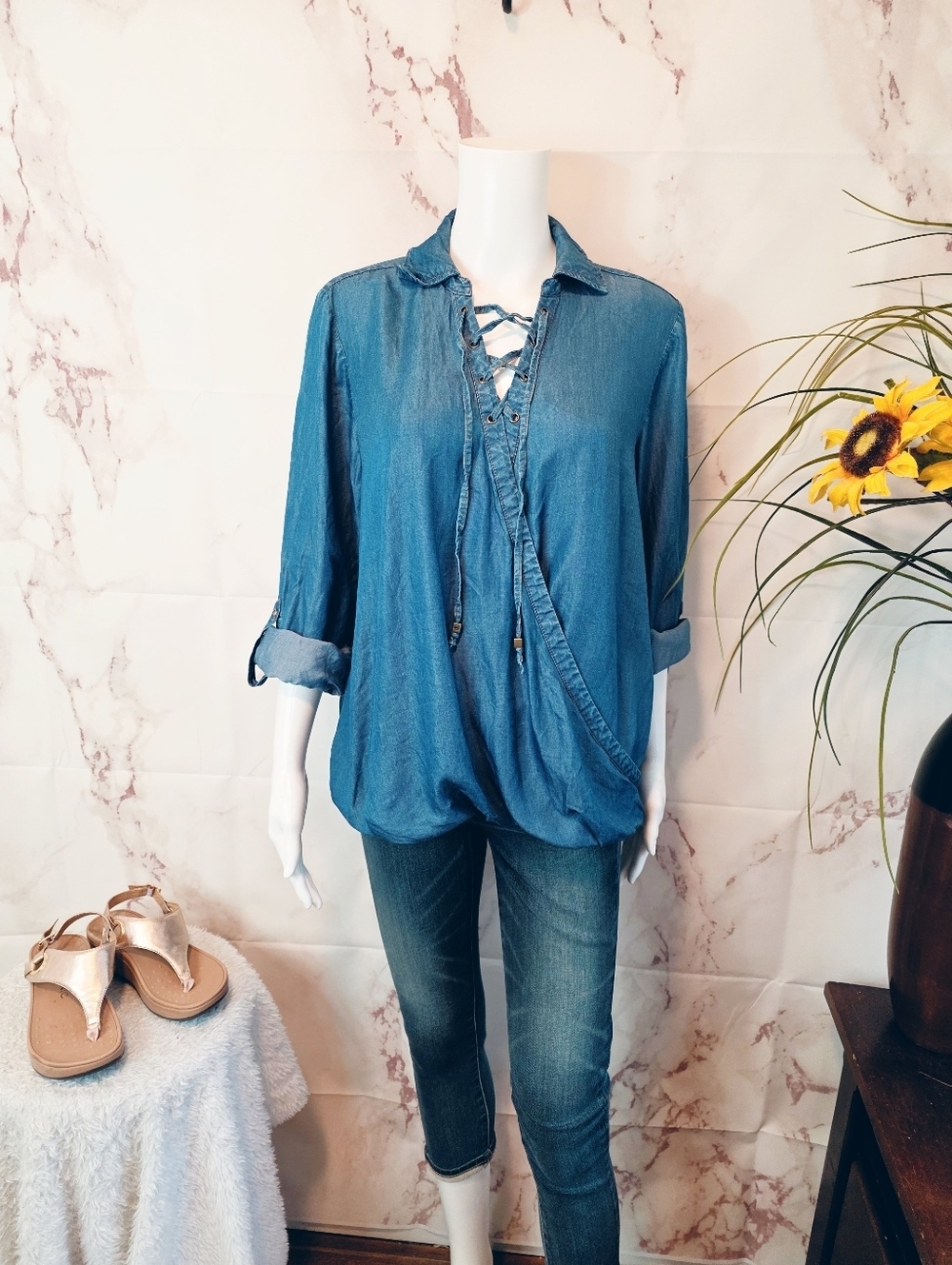 Michael Kors Chambray Lace Up Blouse Lyocell Denim Look Top Size M - Picture 2 of 7